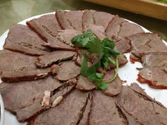 特色酱驴肉-鹤乡东北菜(崮山路店)