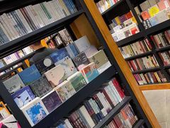 -西西弗书店&矢量咖啡(凯德晶萃广场店)