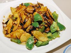 -老码头黑皮肘子锅包肉(赣水路店)