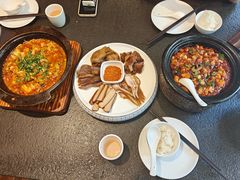 -万重锦·人文川菜馆(骡马市店)