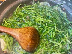 黑猪灼泉水时蔬-吃饭皇帝大(合生汇店)