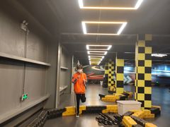 -极限PLAY运动娱乐新世界·团建派对潮玩休闲馆·室内蹦极高空游乐园