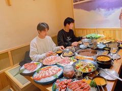 -韩烧牛中牛·甄选黑牛烤肉(黑金店)