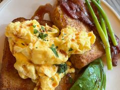 -Common Table · Brunch & Coffee