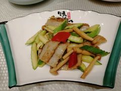 翡翠珍菌炒鱼松-香港富临皇宫(五月花商业广场店)