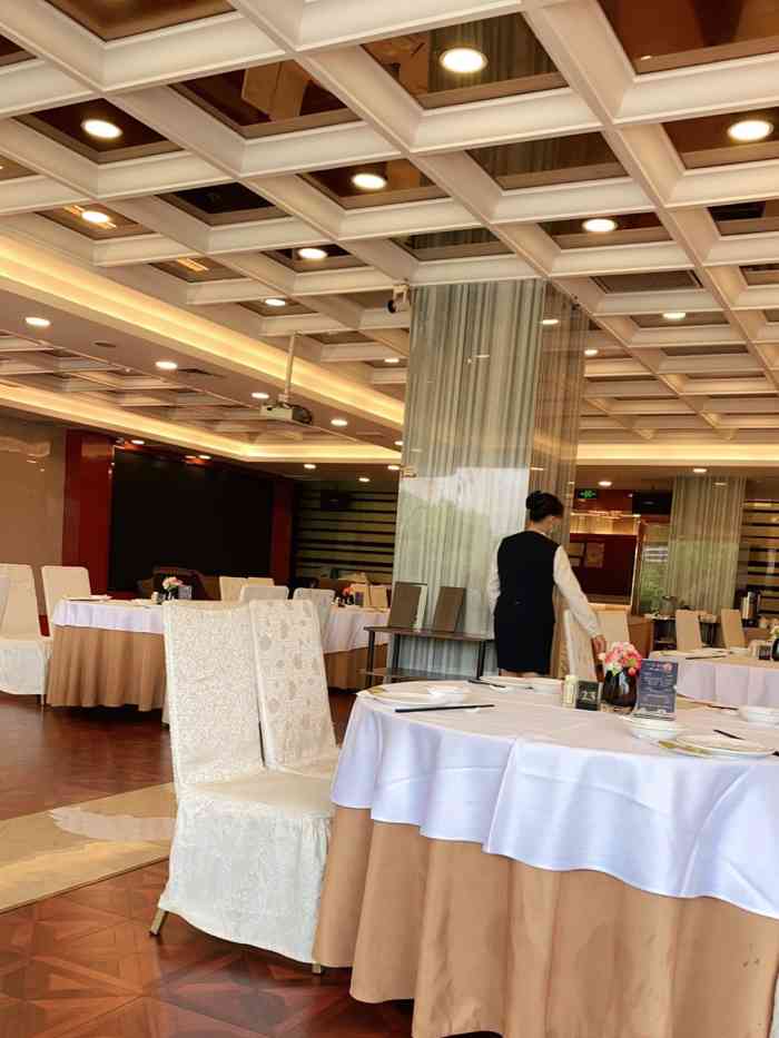 一品粤珍轩(吴中路店)