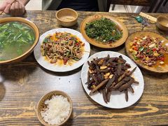 炒水蕨菜-哈尼梯田美食土菜馆