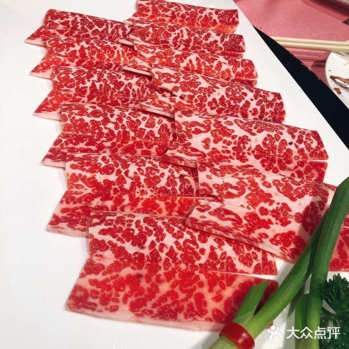 行家海鲜火锅酒家(静安寺店)霜降牛肉图片