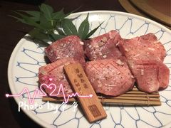 -山川小町·极番烧肉(新地假日广场店)