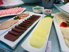 -德天肥牛海鲜火锅(龙吟坊店)