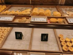 面包甜点陈列柜-泸溪河桃酥(湖滨银泰in77店)