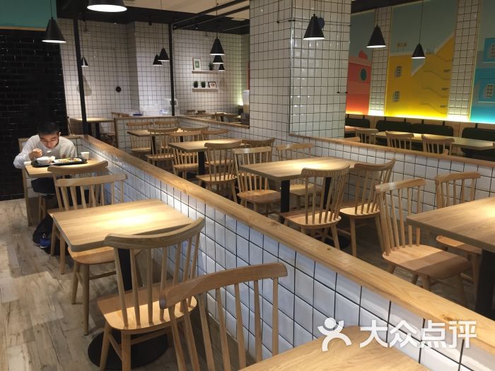 金饭碗中式快餐(晶品店)店堂图片 - 第6张