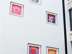 一楼大堂墙画-杭州西湖桔子水晶酒店