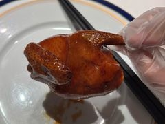 脆皮妙龄鸽-荣轩(新荣记环球金融中心店)