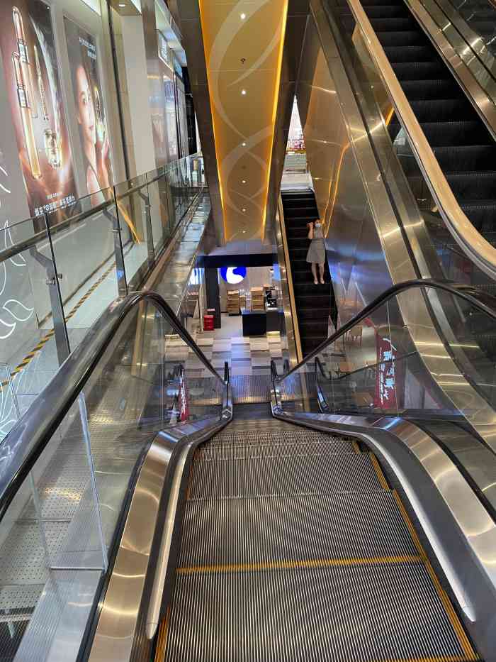 天虹商场(中山店)-"以前都是路过的多 逛的少 偶尔会进去转一.