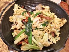 -万重锦·人文川菜馆(骡马市店)