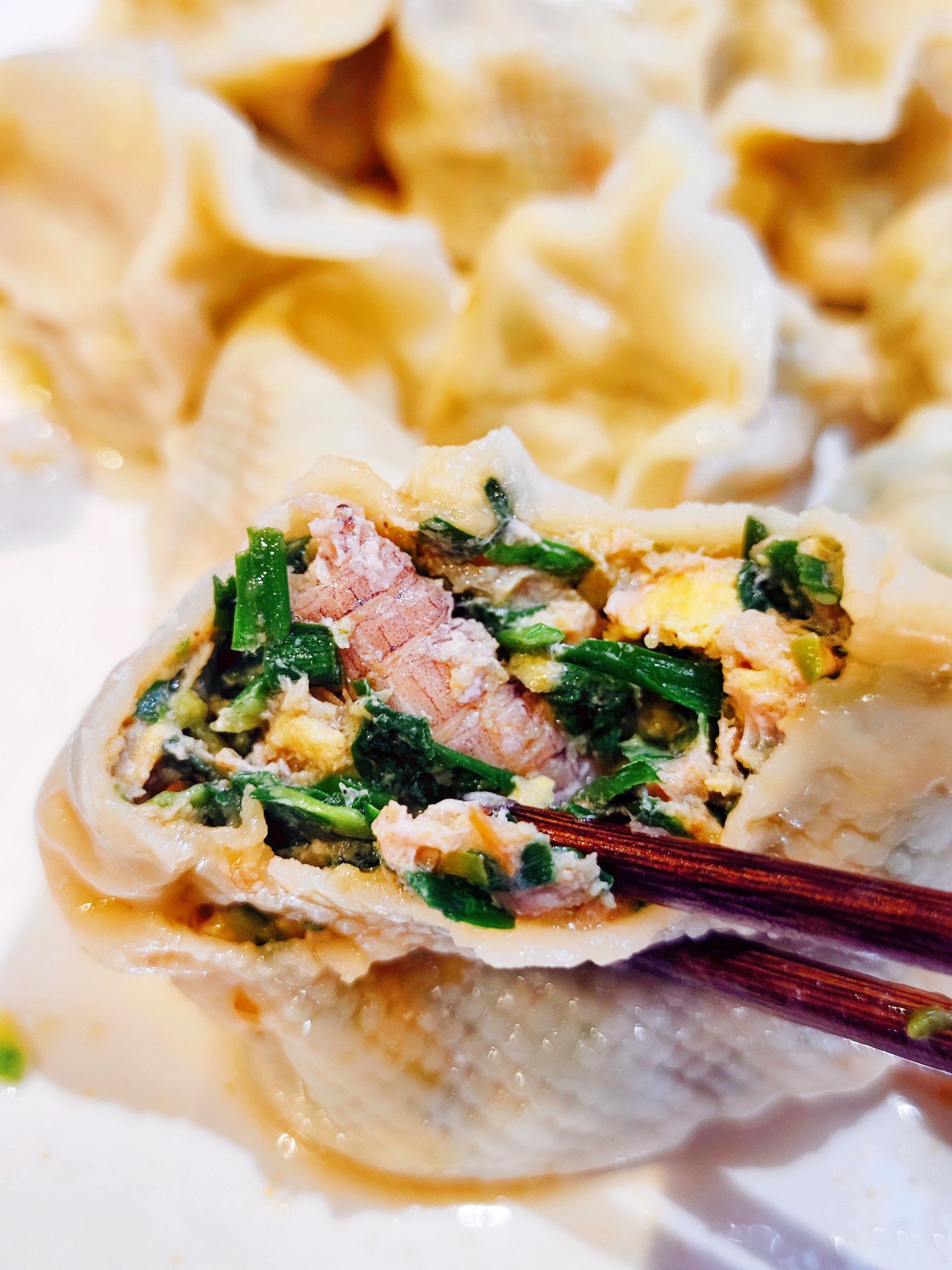 n
这里饺子品种挺多,尤其是海鲜饺子,
鲅鱼,小龙虾虾水饺,还有