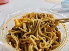 打包的鸡杂面加煎蛋-牛王庙外行家常面(芳草街店)