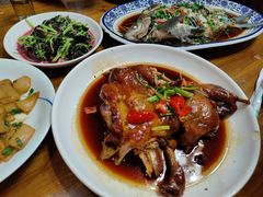 -芦茨金富饭庄·25年老字号·专做稻草鸡