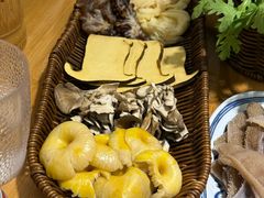 -洱火云南酸菜牛肉火锅(石景山当代商城店)