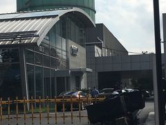 -上海西上海奥杰汽车销售服务有限公司-西停车场