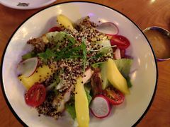 芒果烤鸡藜麦沙拉-MR.ROCKY洛奇先生RESTAURANT&BAR(宝安壹方城店)