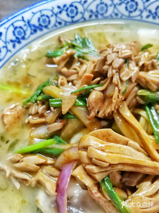 方老大馄饨(抚宁巷店)特色腰花片儿川图片