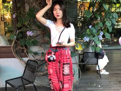 -莓园冰淇淋店