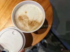 热拿铁咖啡-瑞幸咖啡(中国凤凰大厦店)