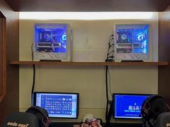 -溯光电竞酒店(西南财大地铁站店)
