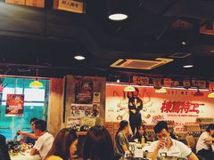 大堂-鲜入围煮花胶鸡海鲜火锅