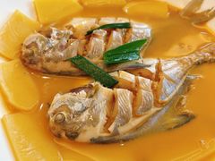 家烧小鲳鱼-瓯越·海鲜·瓯味一品(IM长宁国际店)