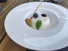 甜品奶冻-MONICH牛排融合餐厅(和义大道购物中心店)