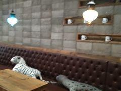 卡座-雨舍咖啡(汉神购物广场咖啡街区店)
