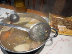 -乡土黄·鲜牛肉火锅·小龙虾(兴业街店)
