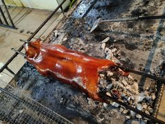 -黄记四更烤乳猪店