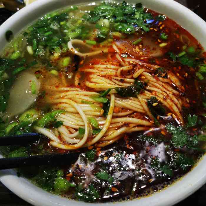 二宽牛肉拉面(花园路店)-"这样的装修对于一家面馆来说堪称豪华了吧?