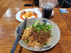 -丁丁猫重庆小面(徐州路店)