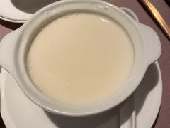 蛋白杏仁茶-新荣记(湾仔店)