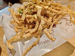 -秘密旅行Bonjour(黑金冠 江南西店)