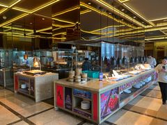 自助取餐区-大中华希尔顿酒店-念自助餐·嗨啤·小龙虾