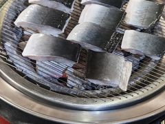 -围炉肉舍•炭烤活鳗•丹东海鲜烤肉(步行街店)