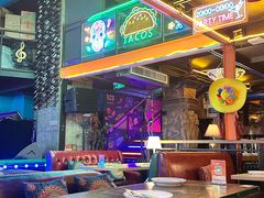 景观位-Famous肥猫墨西哥音乐餐吧(五棵松华熙LIVE店)