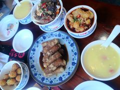 -炉小二铜锅牛蛙•川湘菜(三里屯店)
