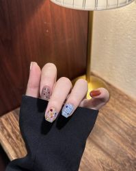 -H12 STAR日式美甲美睫专门店