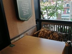 靠窗位-前海沿·青岛菜(李沧万达店)