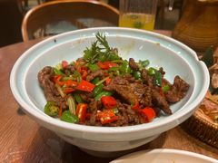 -老滇山寨•云南特色菜•地方菜•民族风情歌舞表演(金碧店)