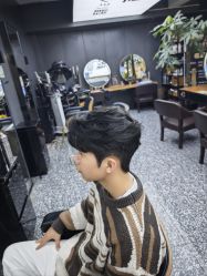 -藤野造型专业烫染接发