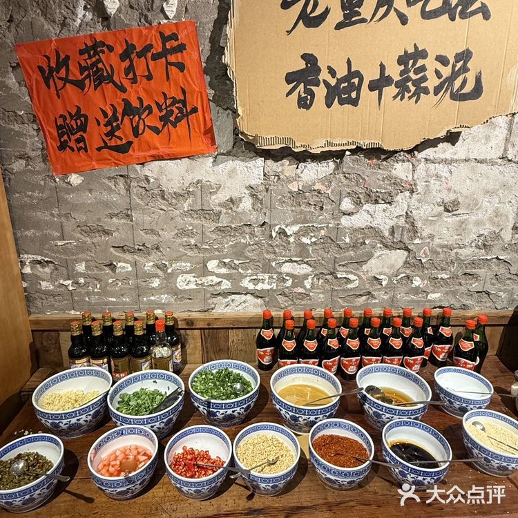 [色]来重庆第一顿吃本地人推荐的董眼镜火锅！