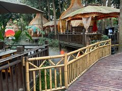 -二荆条·蜀鲜汇城市森林火锅